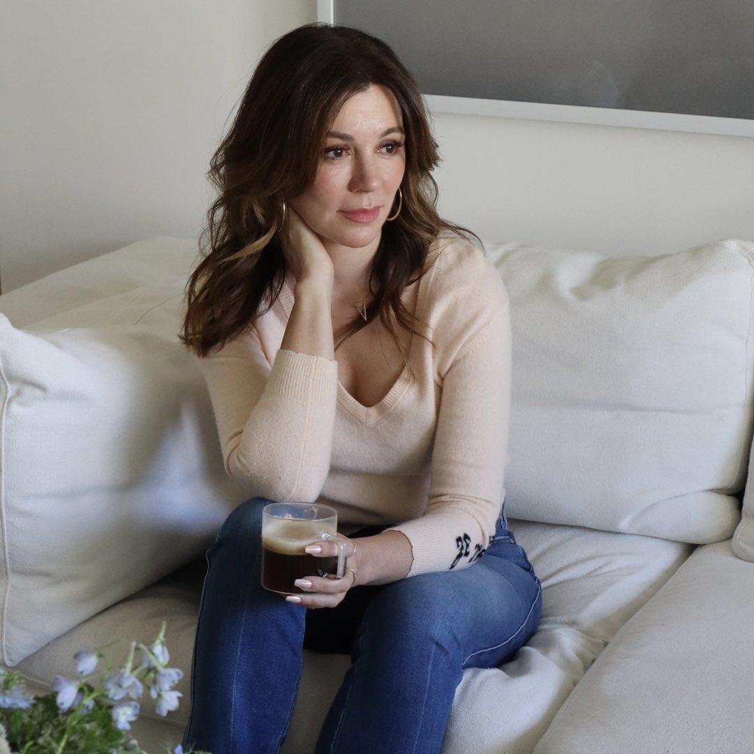 OMI Skin Nutrition contains the essential beauty peptides that increase skin elasticity &amp; reduce the 7 signs of aging: eye wrinkles, crow’s feet, loss of moisture, lack of hydration, dullness, roughness, &amp; sagging. I blend it into my morning smoothie, coffee or favorite beverage.