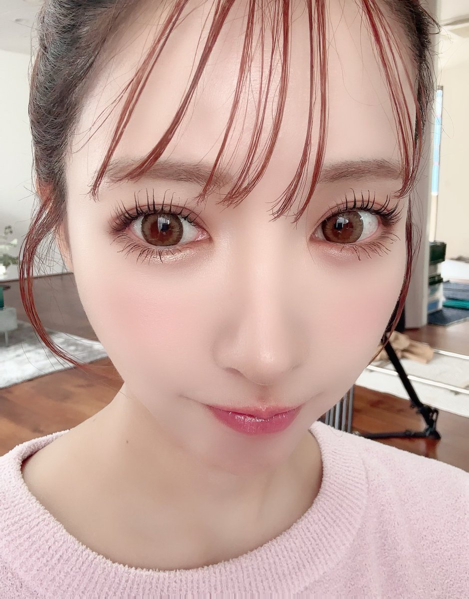 最近まつ毛また伸びたって言われる🫶
まつげ美容液ちゃんと塗ってます👶🏻🩷

https://t.co/TiH9OdFazF

本当におすすめです！！
私は夜だけしか塗ってないよ🌛 https://t.co/blGfxcFxJg