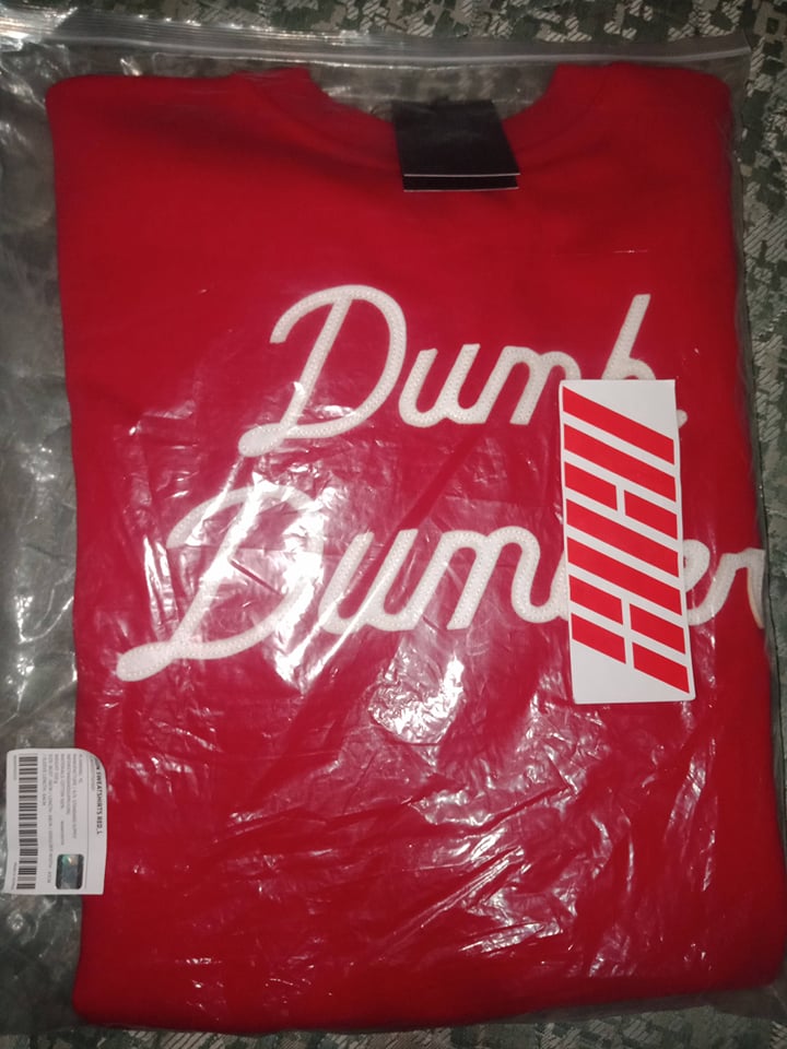 TinLewwy's tweet photo. PAUBOS SALE!! HELP RT‼️

DUMB &amp; DUMBER JACKET (OFFICIAL)
With Flashback album (SET ONLY)

Condition:
• used twice but in good condition! 
• Can send more pictures if needed
• x to sensitive buyer.

1150/1100 if payo
MOD: SCO
MOP: GCASH

CAN GIVE LONG DOP BASTA SURE BUYER. https://t.co/8Ap0u7LDar