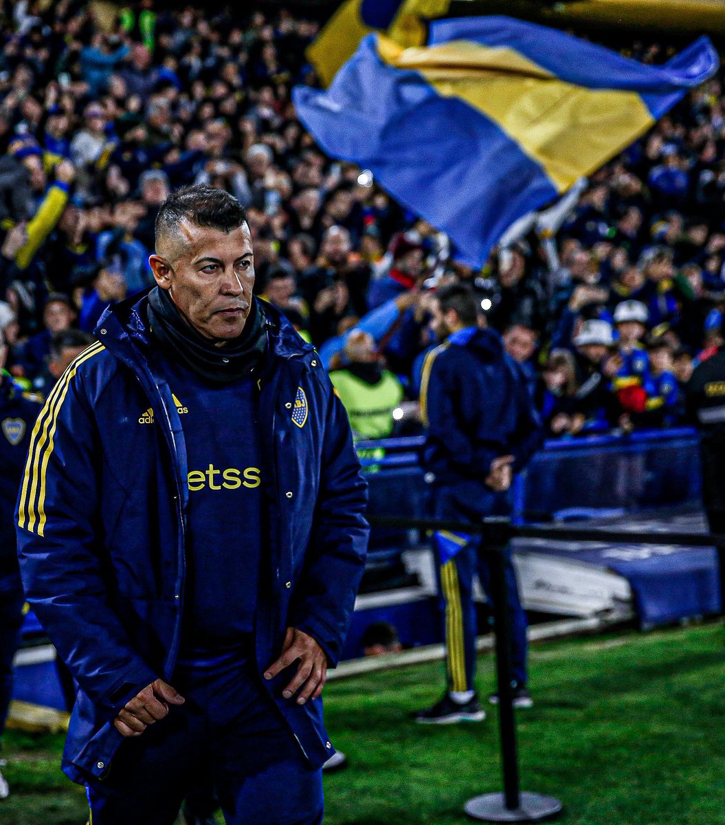 sudanalytics_'s tweet photo. “Tenemos que ganar el domingo acá en casa. Es el Superclasico. El partido que jugamos en la cancha de River todos sabemos que fue un robo, que ni siquiera fueron al VAR.

Una situación difícil de aceptar. Ya fue hace mucho pero lo tenemos pendiente todavía”.

Jorge Almirón. https://t.co/D8dz6ukXwG