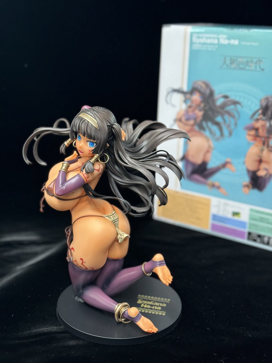 お待たせしていたAMAKUNIさんの大褐色時代シャハナもサンプルが届きました。とても綺麗に作ってくれています。
こちらは10月上旬に発送予定との事なので、もうちょっとだけお待ちください。
リリスちゃんとも並べられるボリュームです! 