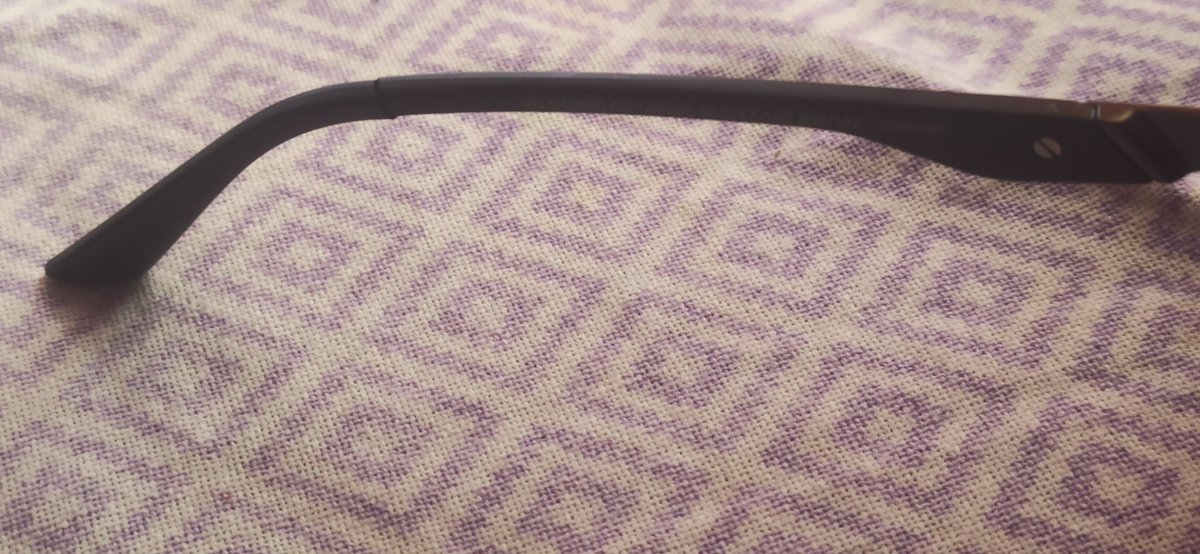 Yazzz07's tweet photo. @Lenskart_com @peyushbansal 
It's not even 6 months complete for using this product &amp; my specs start turning green, what is this, it  turn green on 3 month but i my posting this now as I use my goggle so rarely, and i am suffering from eye flu so I open my goggle and see this https://t.co/WfUbHwcoN7