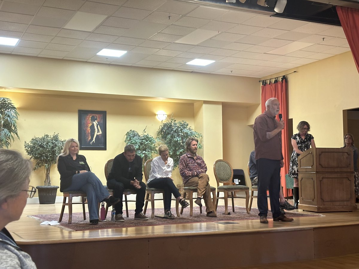 jennyforboulder's tweet photo. Forum and meet and greet yesterday morning at Avalon Ballroom. BARHA and BOLO hosted the candidates in a breakfast format that allowed us to round table some of the issues with our housing. I am very appreciative of the wealth of knowledge and perspectives provided by these teams https://t.co/9BVozcxPqx