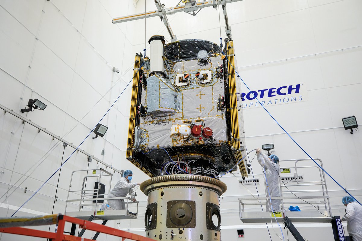 SpaceNews_Inc's tweet photo. NASA delays Psyche launch a week https://t.co/kooW8Zb0AK https://t.co/bAzrkDEEFZ