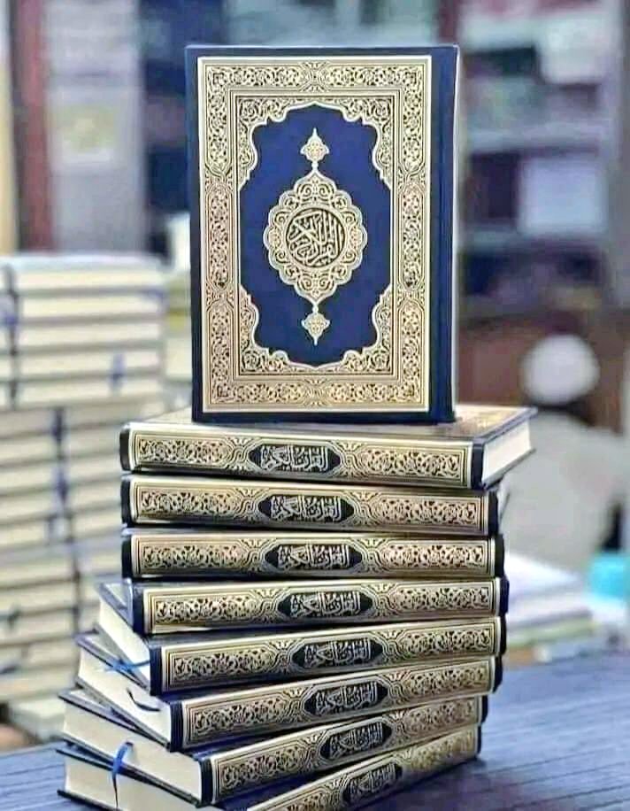 Umati20's tweet photo. رسول الله ﷺ فرمايلي دي:
چا چې د جُمعې په ورځ "سورة الکهف" 
تلاوت کړ، نو ده ته به د دوو جُمعو منځ 
په نور سره رڼا کړل شي. 

(رواه الحاکم)
❤️⚘️🥰 https://t.co/8cxvUx9jUF