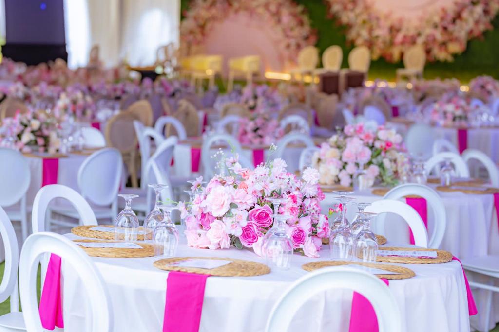 AngieMarginez's tweet photo. @wekesa_amos Chairs, tables for hire #AjulinaEvents #SimplifiedPerfection #0774575450 https://t.co/htBO0ByJhq