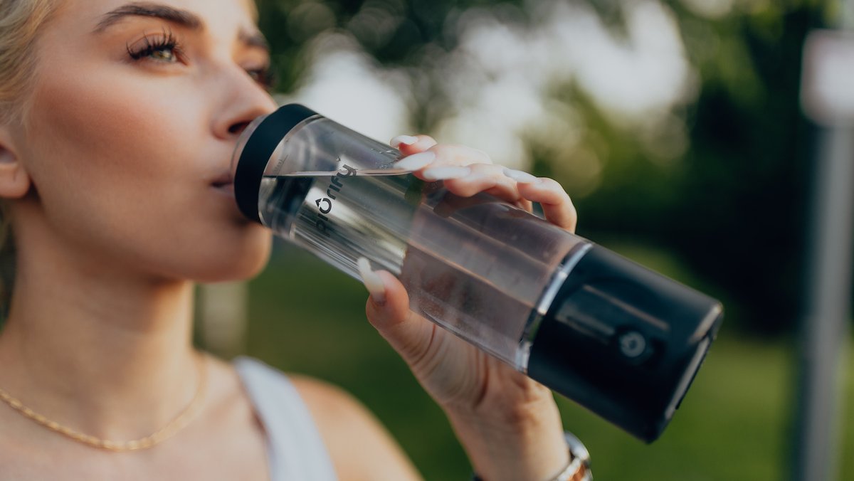 GadgetFlow's tweet image. Say hello to a healthier you with the Piurify Hydrogenator Hydrogen-Infused Bottle! 💧 

Unlock the potential of molecular hydrogen for enhanced hydration and overall health.  #HydrationUpgrade #healthylifestyle 

gflo.us/piurify6