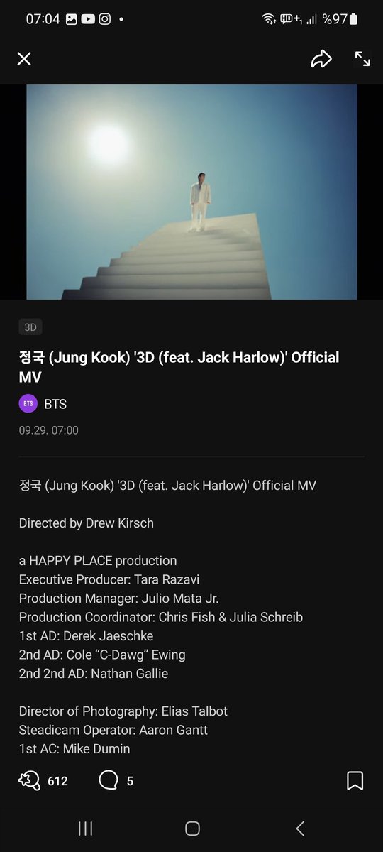 1.saniyesinde açtım ve bayıldım şarkıya.harikasın <a href="/BTS_twt/">방탄소년단</a> 💜JK💜