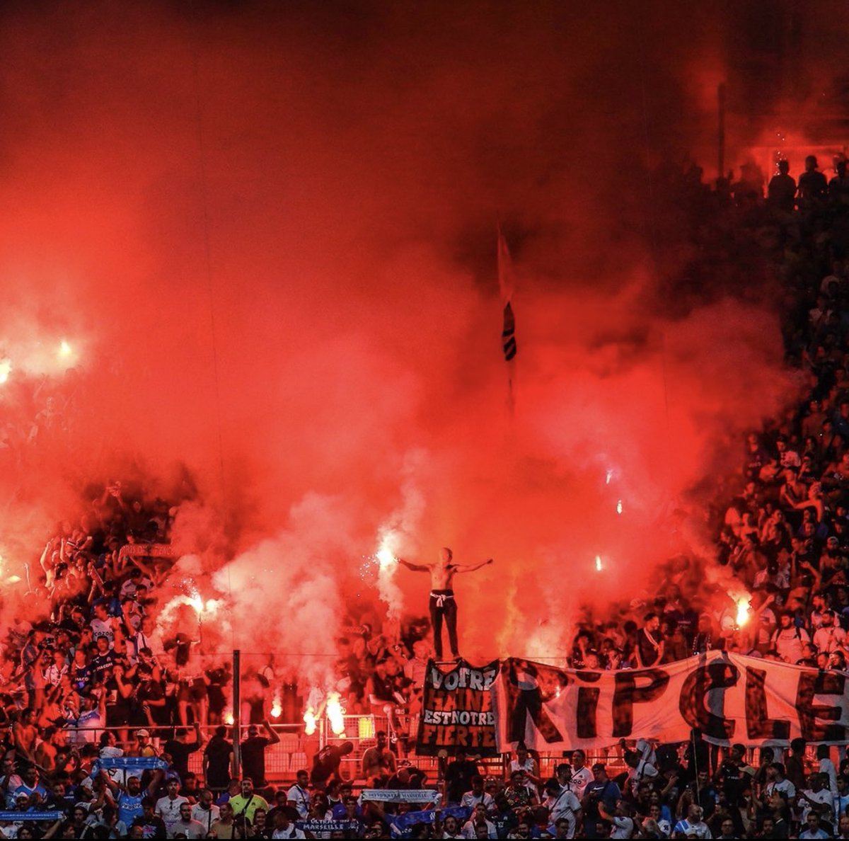 familystef's tweet photo. Gloire au seul à l’unique olympique celui de Marseille #TeamOM https://t.co/csWzK03qcp