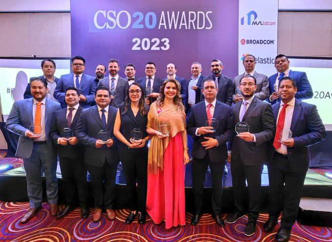 CIOMexico's tweet photo. ¡Ellos son los #CSO20AwardsMX! Ustedes ya forman parte de la segunda edición de los 20 Mejores CSO de México. ¡Enhorabuena!   

#CSO #CISO  #seguridadelainformación #ciberseguridad https://t.co/h98NWjxQWY