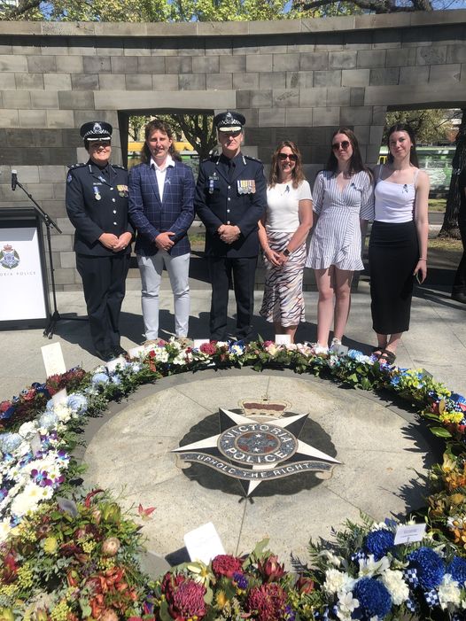 Today is ‘National Police Remembrance Day’. On this day we honour and remember those who have paid the ultimate sacrifice whilst serving in the protection and service of the community and those who have served but who are no longer amongst us. #NPRD
policelegacyvic.org.au/news-and-media…