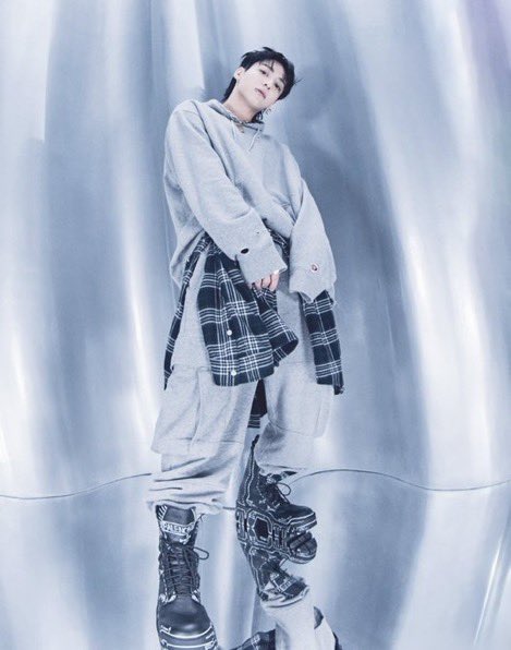 ✨| 3D by Jungkook is out now on Apple Music!

3D: music.apple.com/sg/album/3d/17…

Alternate Version: music.apple.com/sg/album/3d-al…

Instrumental Version: music.apple.com/sg/album/3d-in…

3D OUT NOW