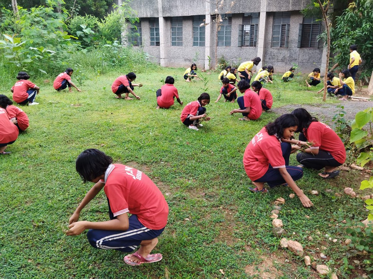 JnvSeraikela's tweet photo. #SwachhBharat #SwachhtaHiSeva #GarbageFreeIndia #SHS2023 #SpecialCampaign3 https://t.co/zrcYnNeW0n