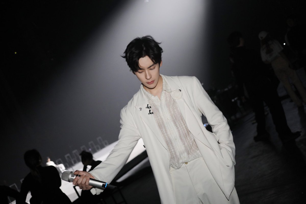 WzmOfficial_'s tweet image. [🔥] 

⚔️ 惊喜掉落✨ 热情传染，冲破桎梏，今天的boss@魏哲鸣Miles 是炫酷又个性的白马王子🤴 #披荆斩棘3 #CallMeByFire 

꒰ঌ┈┈┈┈┈┈┈┈┈┈┈┈┈ ໒꒱

#魏哲鸣 #魏哲鳴 #WeiZheming #위철명 #เว่ยเจ๋อหมิง #ウェイ・ジャーミン #MilesWei