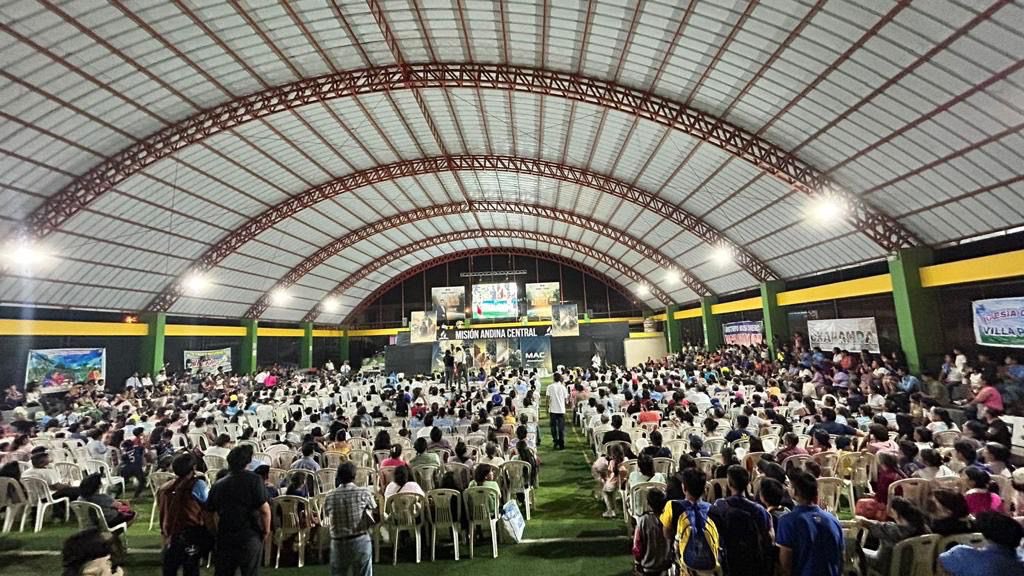rafaelrossi7's tweet photo. ¡Alabamos a Dios por sus milagros!!!

Finalizamos la jornada de hoy en Marankiari 🇵🇪 con 63 nuevos discípulos,  a través del bautismo.

Sigamos orando para que Dios siga salvado a sus hijos 

La caravana #LaÚltimaBatalla sigue en marcha. 

¡Vamos juntos! https://t.co/ClPEnKJoOf