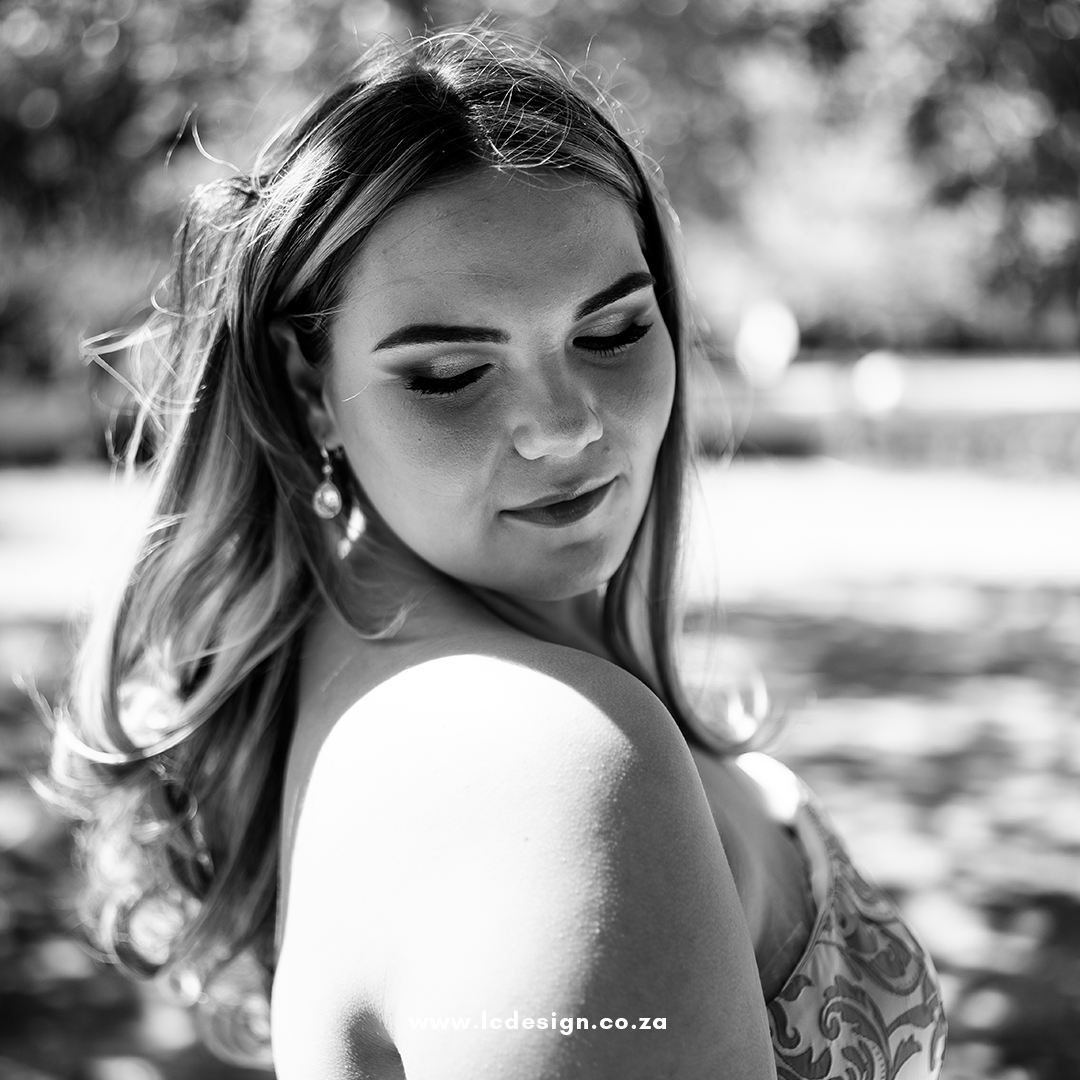 LCDesign10's tweet image. ∙∙ Those moments you remember  ✨ ∙∙

Precious moments captured for Zhunel as she closes her high school chapter and prepares for a new adventure.  📸

#lcdesign #lcdesignsa #tellingyourstoryvisually #photography #matric #capetownphotographers #sony #sonyalpha