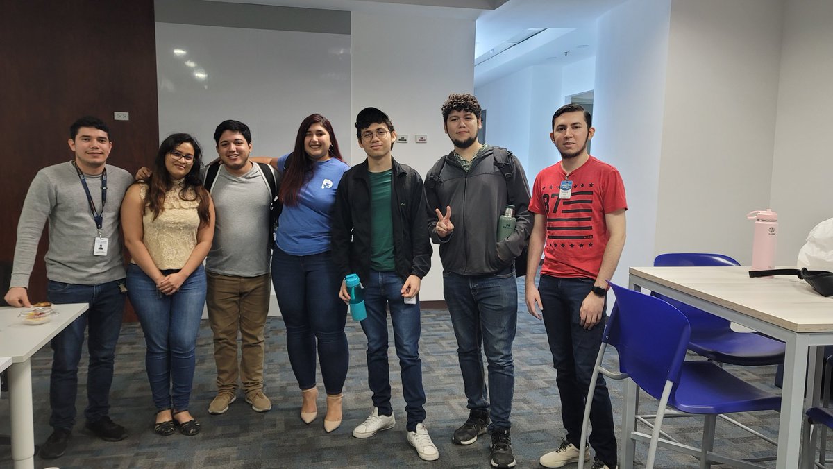 kjosaayala's tweet photo. #codespark septiembre
Algunos de los presenciales en mi charla Introducción a #Angular y Desarrollo Web #fullstack gracias a los asistentes virtuales, lo disfruté y trabajaré en más documentación para compartir!!! Gracias @codexitos por la oportunidad de compartir #wtm https://t.co/dNRbhyQljv