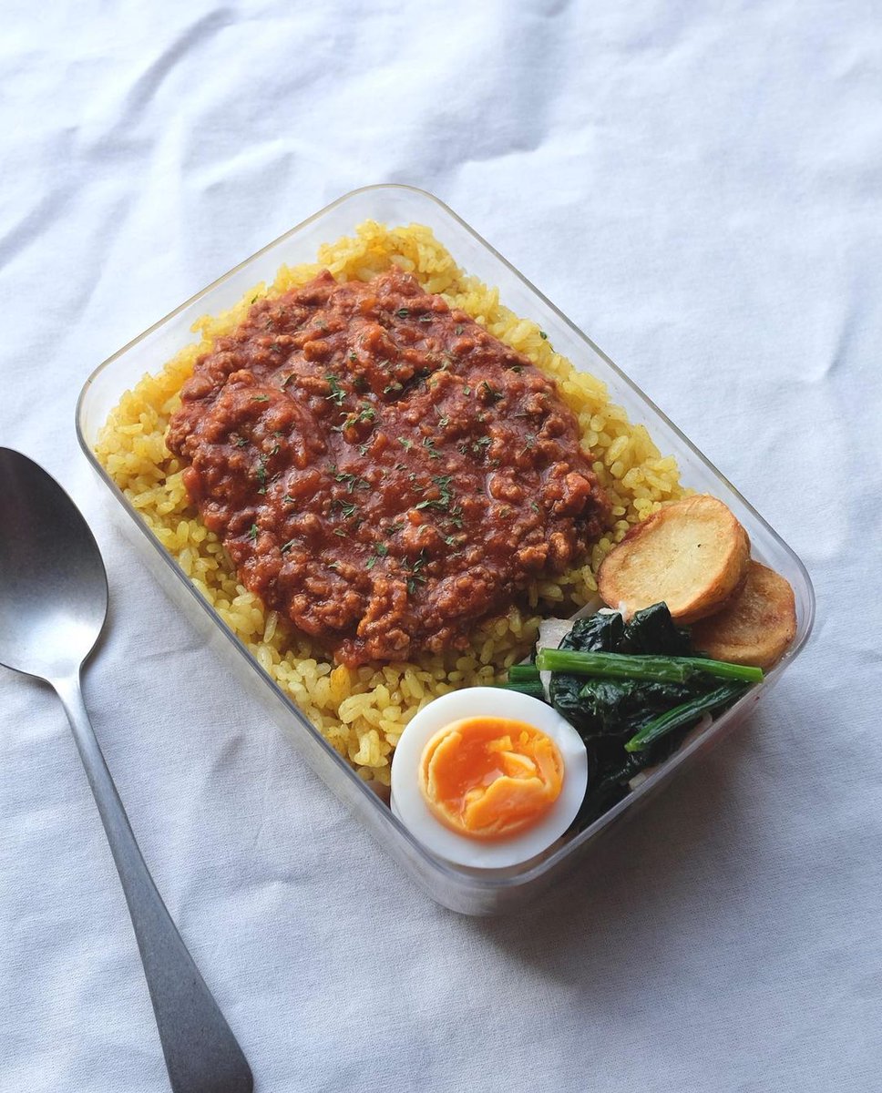 カレーピラフ
（withミートソース）
ポテトフライ
ほうれん草ベーコンソテー
ゆで卵

#料理女子 #自炊
#おうちごはん #手料理 
#お弁当 #弁当 #タッパー弁当
#おうちごはんlover
#日本 #キャンプ
#料理好きな人と繋がりたい
