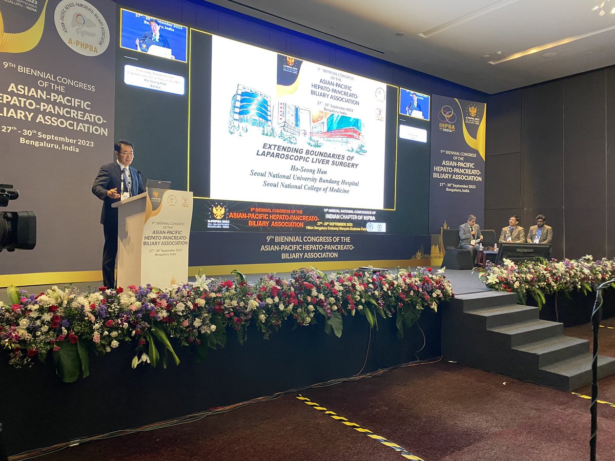 APHPBA2023's tweet image. #AwesomeAPHPBA2023! Prof. Ho-Seong Han 🇰🇷 takes the stage, breaking new ground in Laparoscopic Liver Surgery for HCC. 🏥🔍 Stay tuned for cutting-edge insights! 👨‍⚕️💡 @KHPBSurgery @IHPBA @EAHPBA @ANZHPBAinc @JSHBPS #PushingBoundaries #LiverSurgery #MedicalInnovation