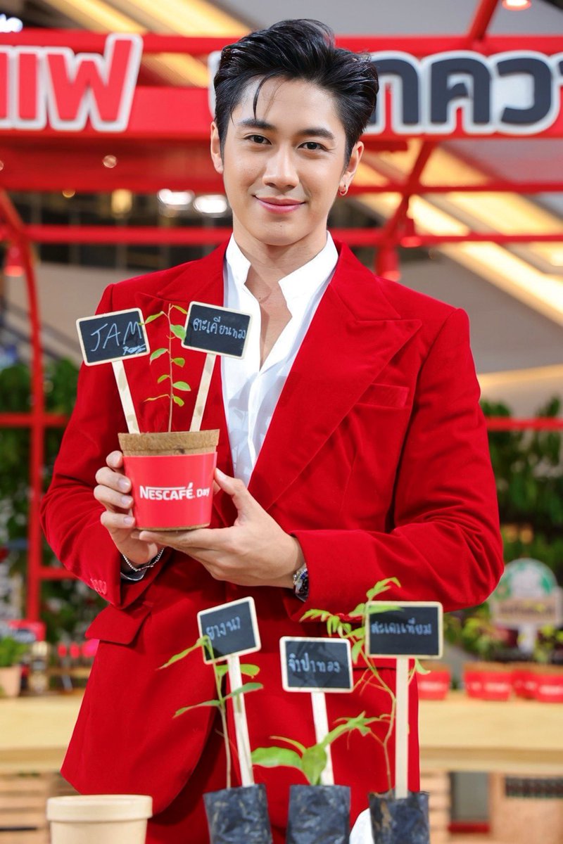 RachataJam's tweet photo. มาชงเนสกาแฟ ปลูกความยั่งยืนไปด้วยนะครับ 🌳

#NESCAFEDAY2023xJam
#ชงเนสกาแฟปลูกความยั่งยืน
#แจมรชตะ
#jamrachata https://t.co/grm9iqYNYu