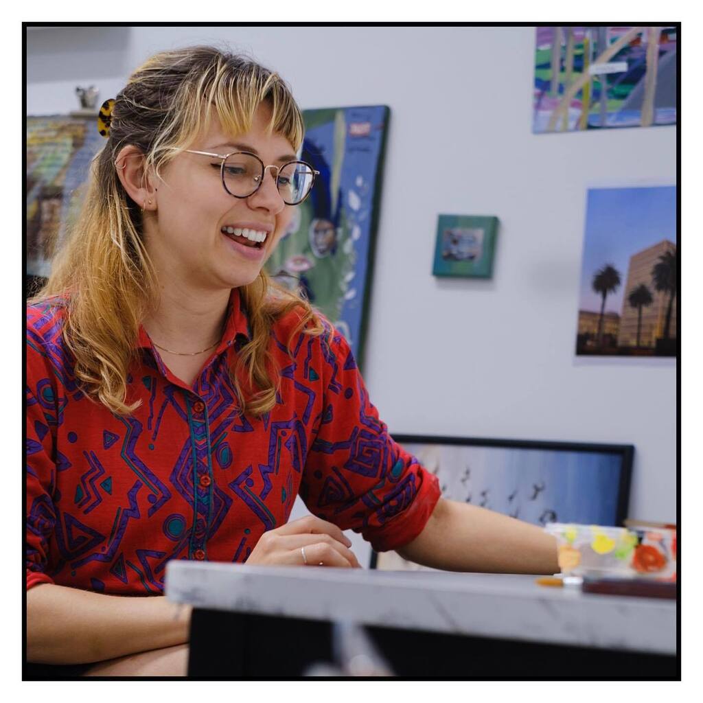 mrdanielavard's tweet photo. Shooting with @camillaeustance__  in her studio was a blast. Camilla’s art drags me in every time. I’m gutted I didn’t buy some at the RMIT MFA auction last night. 

#melbourneartist #artistsoninstagram #artiststudio #artiststudios #studioportraits #environmentalportraits #k… https://t.co/OCTeJLDYMy