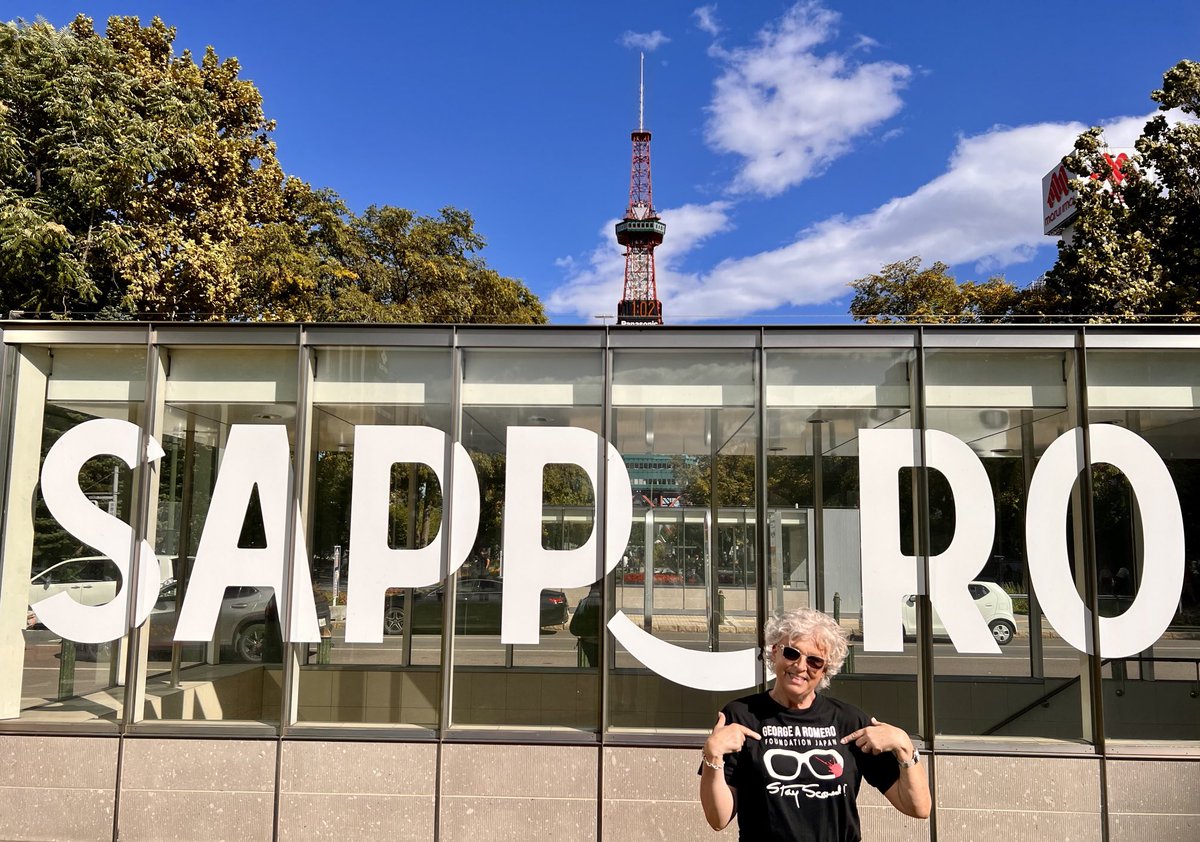 ジョージ・A・ロメロとジョン・A・ルッソのサイン Amazon.co.jp