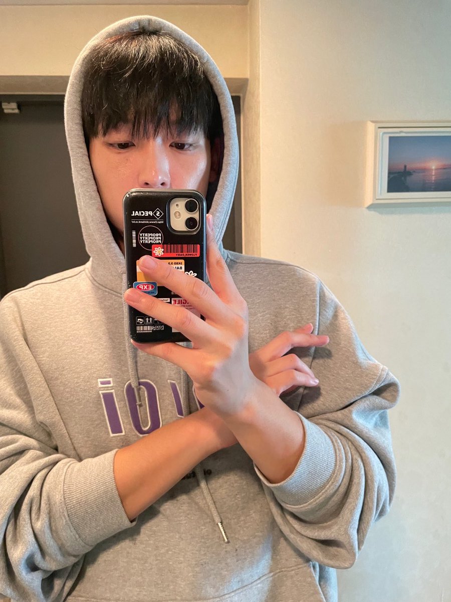 SF9official's tweet photo. 즐거운 추석연휴 되세요😏
#SF9 #INSEONG https://t.co/2rqMENCquy