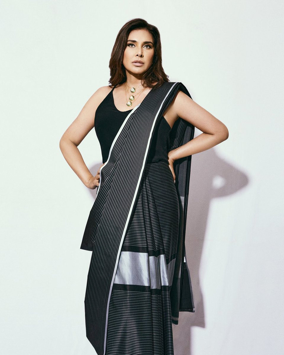 Lisaraniray's tweet photo. It was an honour to speak at Sanjeevani in Delhi.
Styled by #WhoWoreWhat
Wearing #RawMango
Jewellery #UmangGuptaOfficial
MUH #AnuKaushik https://t.co/nu8szEh8Vu