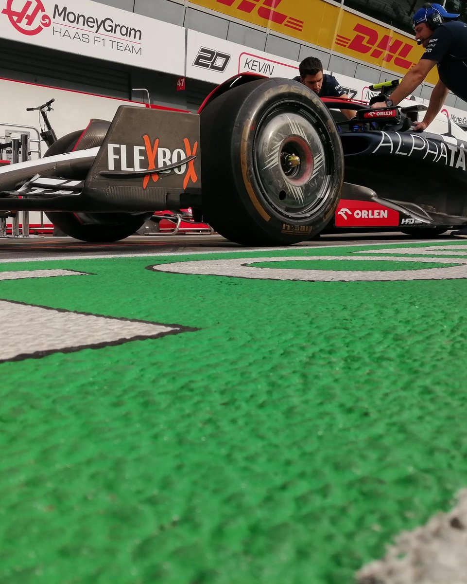 Lo bueno de estar acreditado en la F1 con Graining es disfrutar de tu pasión. Estar dentro de la F1, crear artísticamente y escribir sobre ella es un lujo. Monza es un buen ejemplo. 📷