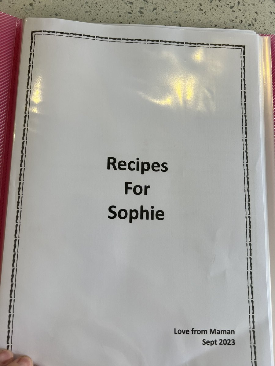 Stephanie deGiorgio tweet media