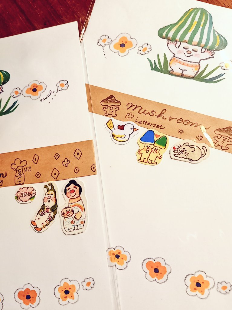 zakka_musette's tweet photo. あら、このモチーフも
何年ぶりだろう…

【mushroom】さんの
イラストレターセット
●グリーンきのこ

セットになっている
アソートのダイカットシールも
それぞれの帯も
いい味出してます、やっぱり。 https://t.co/N9ledNW0Xo