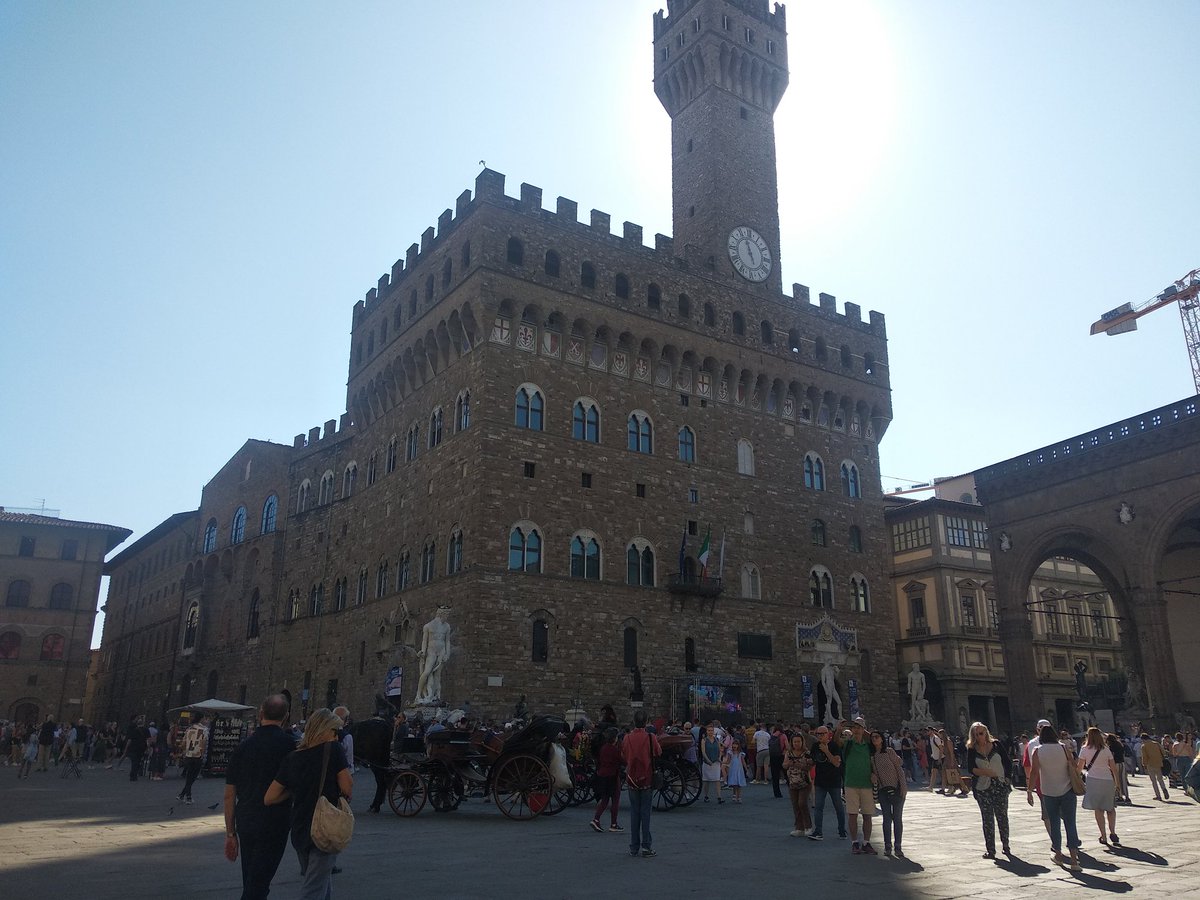 laltra_opinione's tweet image. Il Festival Nazionale Economia Civile è visibile anche da Piazza Signoria.

Next Nuova Economia per Tutti #ScuoladiEconomiaCivile  #Assimoco #fnec
#fnecfestival #Firenze