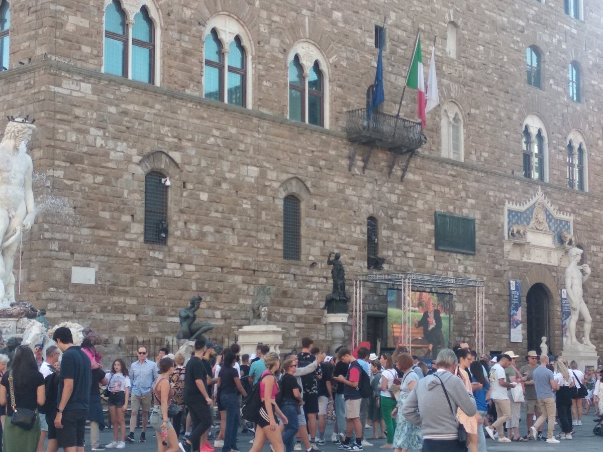 laltra_opinione's tweet image. Il Festival Nazionale Economia Civile è visibile anche da Piazza Signoria.

Next Nuova Economia per Tutti #ScuoladiEconomiaCivile  #Assimoco #fnec
#fnecfestival #Firenze