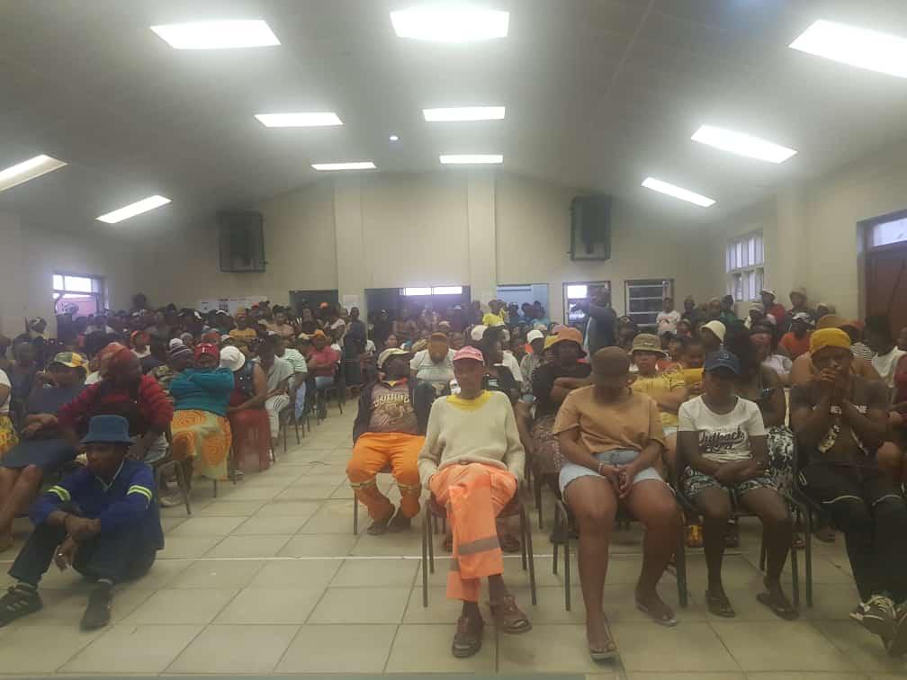 the_hda's tweet photo. The HDA handed over houses to beneficiaries in the Chatty 491 Military Veterans project. This project is part of the larger Zanemvula Mega Project, which is aimed at providing sustainable housing for approximately 10,000 families.
#RebuildTheHDA #TheHDAAtWork #HousingTheHDA https://t.co/y0JRg6ggPw