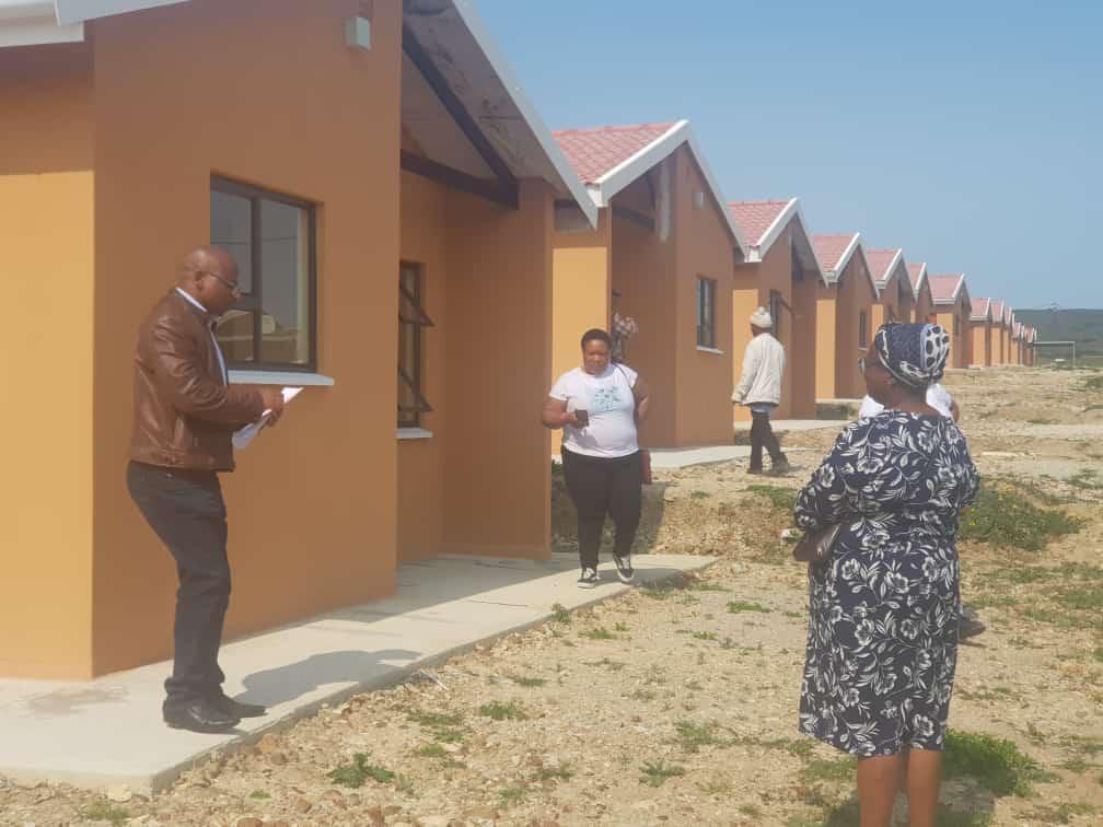 the_hda's tweet photo. The HDA handed over houses to beneficiaries in the Chatty 491 Military Veterans project. This project is part of the larger Zanemvula Mega Project, which is aimed at providing sustainable housing for approximately 10,000 families.
#RebuildTheHDA #TheHDAAtWork #HousingTheHDA https://t.co/y0JRg6ggPw