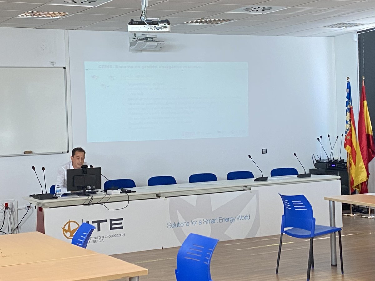itenergia's tweet photo. Nuestro compañero Julián Romero nos presenta la herramienta de gestión energética colectiva en el proyecto #MODECEL en la Jornada: Cómo mejorar la eficiencia de las #ComunidadesEnergéticas
@itenergia
@AIDIMME
@GVAivace https://t.co/moLUZxsgAL