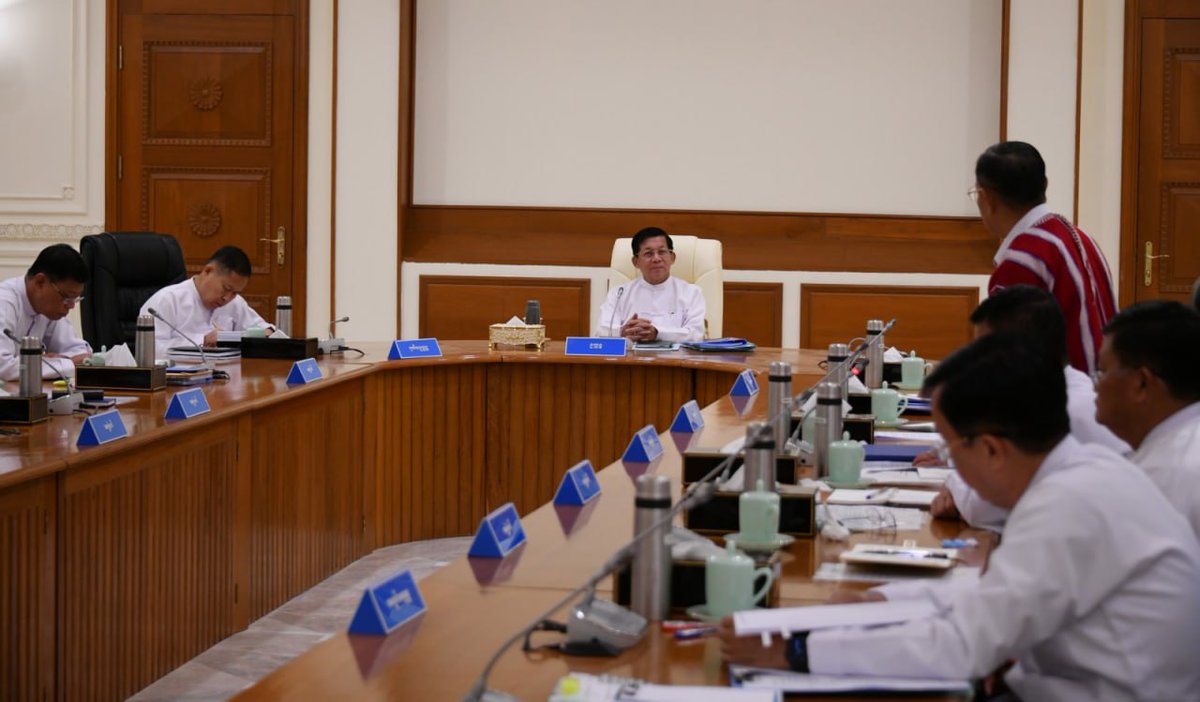 ViewsofMM22's tweet photo. The Chairman of SAC, PM, Sen-GenMin Aung Hlaing attended the 4/2023 meeting of the SAC  which was held at the meeting hall of the SAC Chairman Office in Nay Pyi  Taw on 28 Sept, and delivered a speech at the meeting.
#WhatsHappeningInMyanmar #Myanmar #SAC
https://t.co/nE1OtAP3fS https://t.co/PpvN3z1QYp