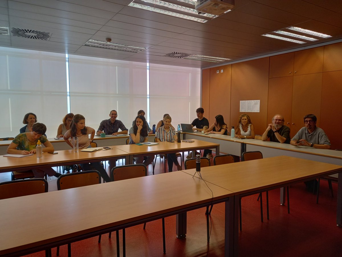 FerrerGallego's tweet photo. Yesterday at @CBIT_upv group meeting we had the pleasure to listen to Prof. Manuel Mata Roig, from Universitat de València and @incliva_iis who spoke about #lung cancer #organoids / #spheroids. Thanks for the very nice talk and work! Special mention to PhD student Irene Monleón. https://t.co/jGaZ925SIo