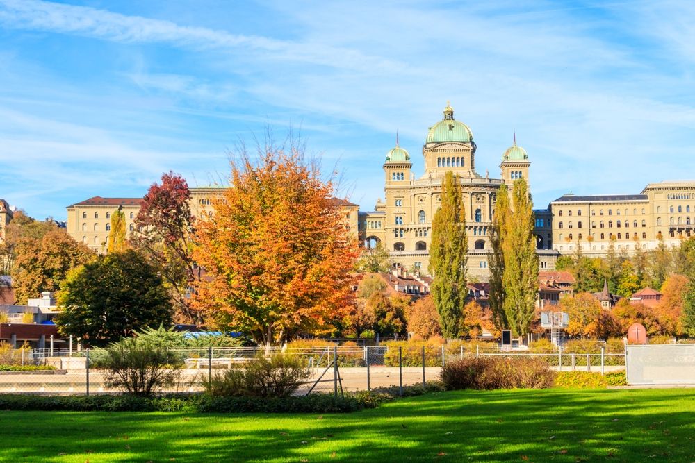 CH_Gemeinden's tweet photo. Heute ist der letzte Sessionstag des alten #Parlaments. 37 Parlamentarierinnen und Parlamentarier stellen sich nicht zur #Wiederwahl. Was brachte die zu Ende gehende #Herbstsession den #Gemeinden? Antworten liefert unser #Sessionsrückblick: https://t.co/5ZkugnO5sj
#CHgemeinden https://t.co/QJSRQPakwT