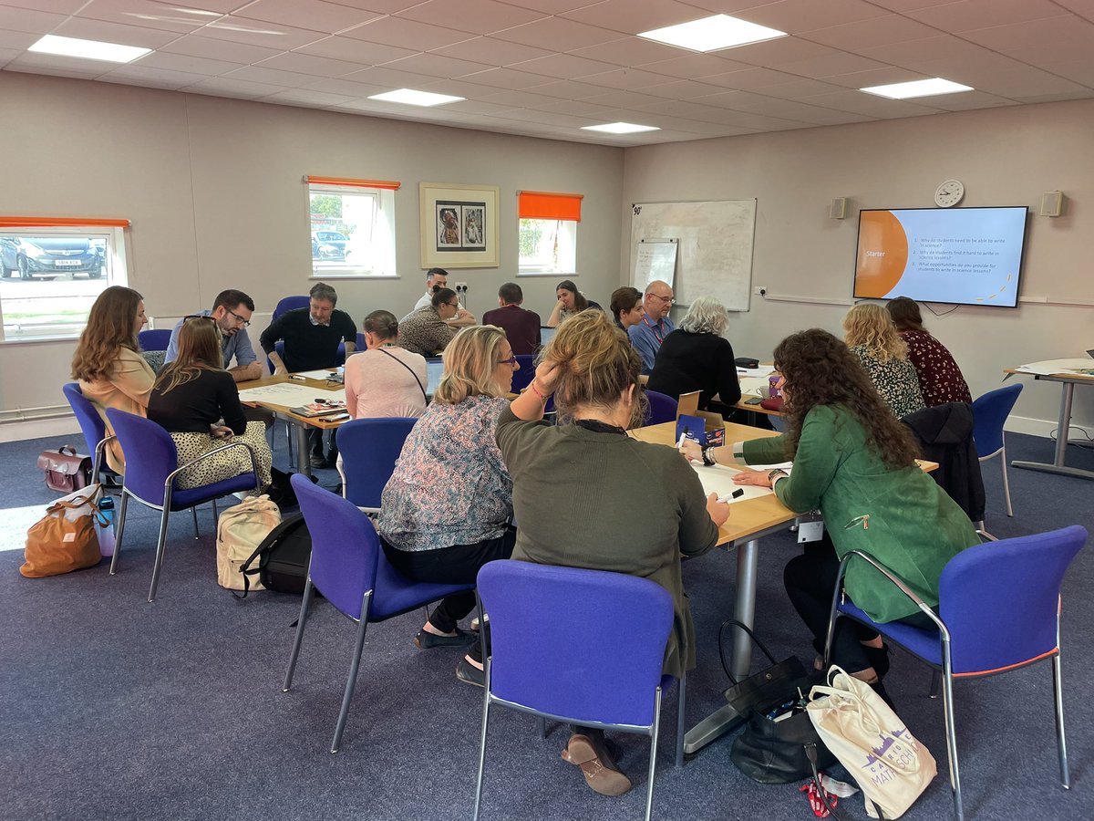 MissRCarrington's tweet photo. A fantastic day so far at the first @ELA_Trust Science conference on building science capital 🧪 https://t.co/VtvFt0Gf2y