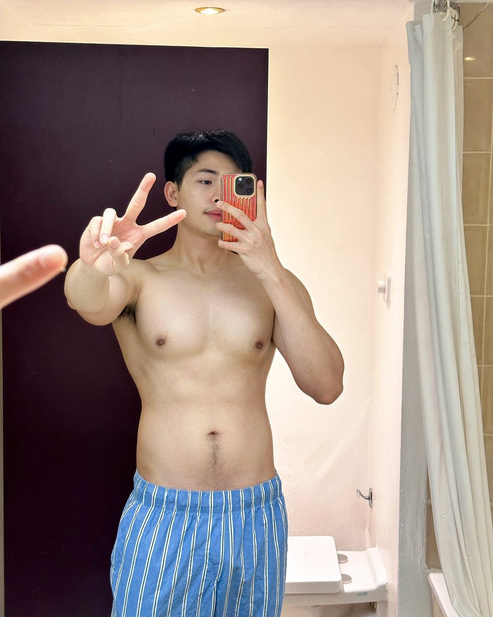 คิดไม่ออกชู 2 นิ้ว ✌🏻