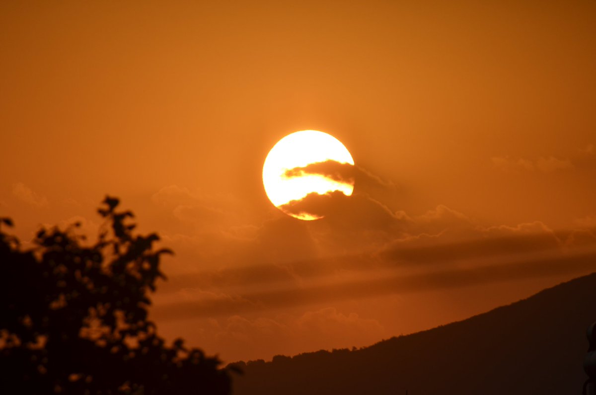 Hayırlı cumalar TATVAN güneşin doğuşu