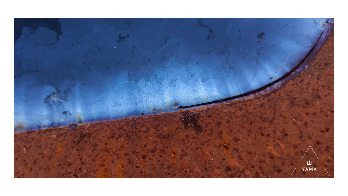 •Rusty Blue 

#Rusty #Blue #Rust #Shades #Water #Layers #Iron #Abstract #Curve #Minimal 
#Photography #MinimalPhotography #AbstractPhotography #Yama山 #山