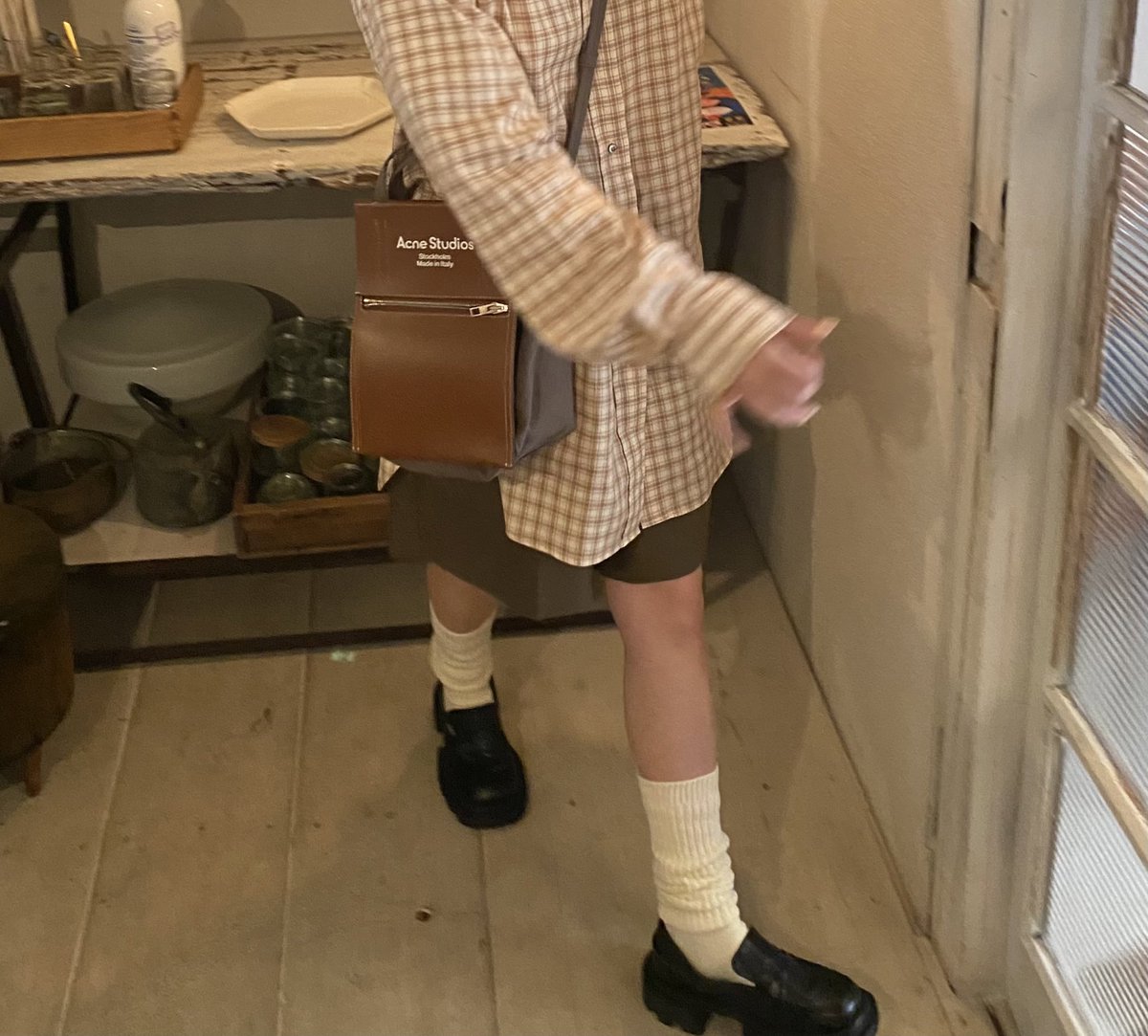 ooo24____'s tweet photo. ユニクロのルーズソックスやっと履けた〜〜🧦🧦
ローファーと合わせたら可愛すぎた！ https://t.co/7kJPKAZgEX