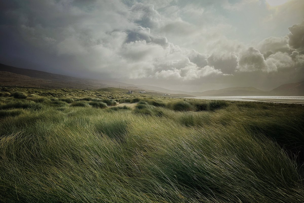 Last little bit of delicious light at Luskentyre before we head to the ferry. See you soon, Harris.