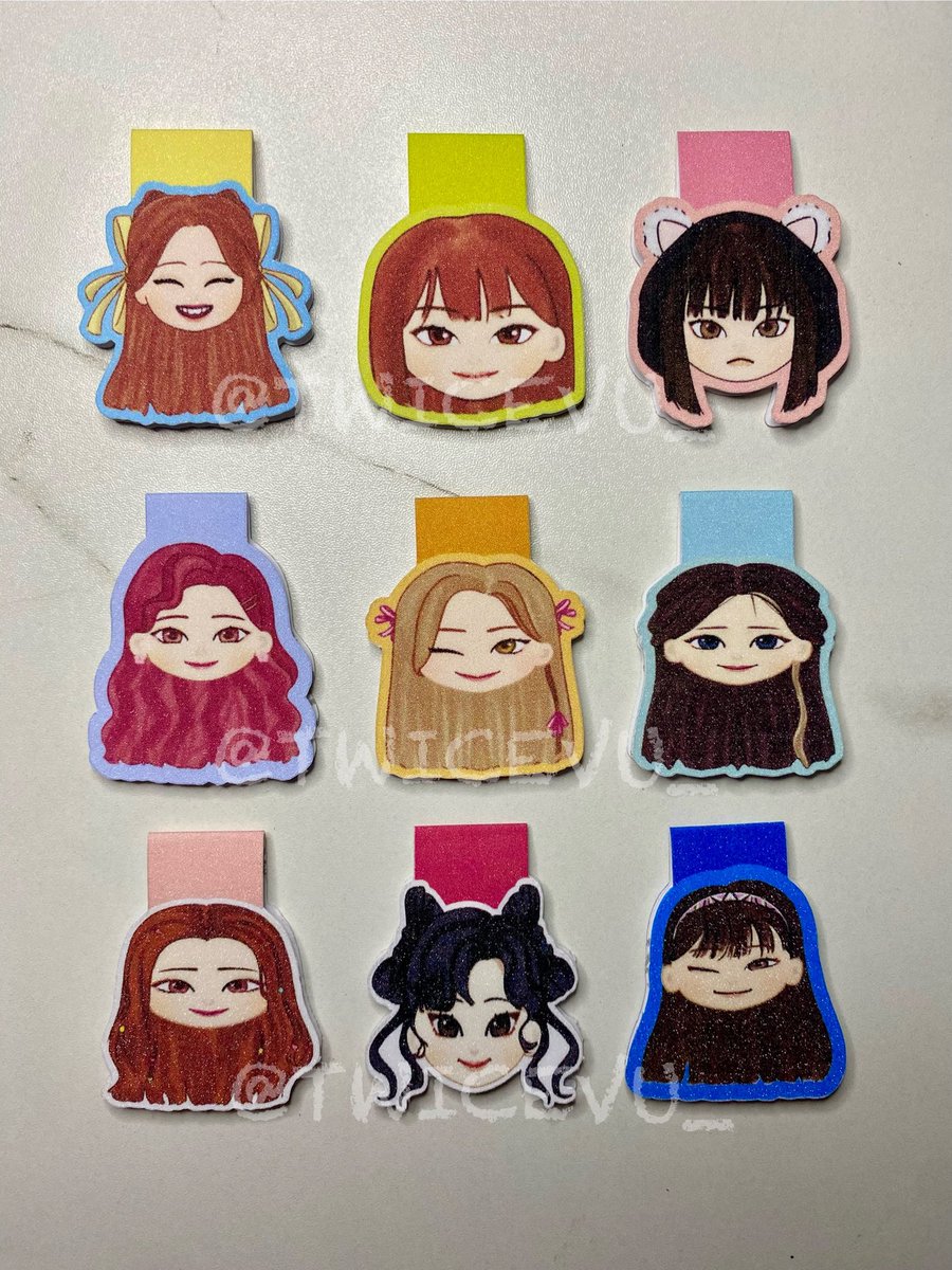 TWICEVU_'s tweet photo. TWICE READY TO BE FAN SUPPORT @TWICEVU_  🎁💝

for ONCES🩷
⤷  Magnetic Bookmark Giveaways

Mechanics:
— mbf, like &amp; rt this tweet to spread
— 50 winners | 3 pcs per winner
— 10.08.23 🔚
— mention 3 moots
 #TWICE_5TH_WORLD_TOUR_BULACAN #READYTOBE_IN_BULACAN #READYTOBE @JYPETWICE https://t.co/WGYyPoPFQz