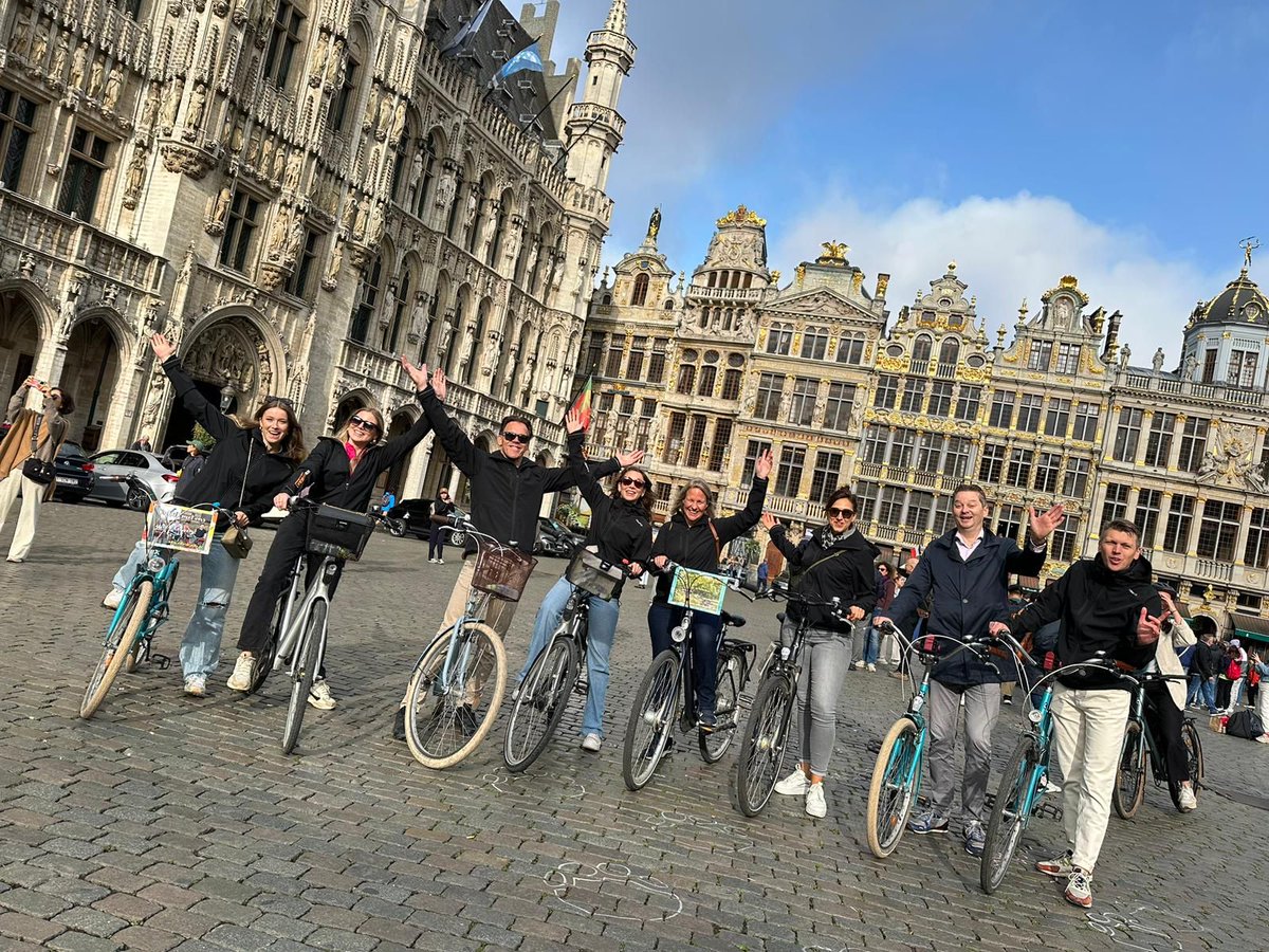 Wat een tof teamweekend hadden we vorige week in Brussel. 🤲Samen plezier maken en vooruit kijken naar de komende maanden. 💃🍻

Deze week zaten we dan ook weer vol energie en goede ideeën. 💡 Misschien zelfs wat vaker op de fiets naar het werk 🤔💪

Goed weekend voor straks!