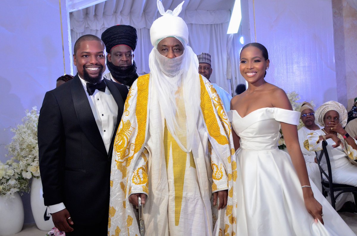 officialshuga's tweet photo. The prominent families of Osibodu and Mogo unite their children Tolu and Joanne in love amidst jubilation with family, friends, and dignitaries. With our carefully curated repertoire and commitment to excellence, the sweet melodies of #Shugaband made #jothoteo memorable 
#owambe https://t.co/izqjH4KhGT