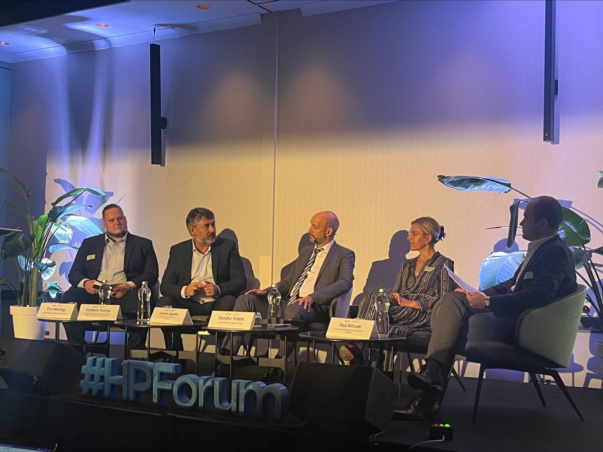 EDF_EUAffairs's tweet image. Thanks to @helloheatpumps for organising this highly insightful #HPForum on the major role of heat pumps in achieving the European Union&apos;s ambitions. 
Thanks also to all the participants for the very interesting  discussions!