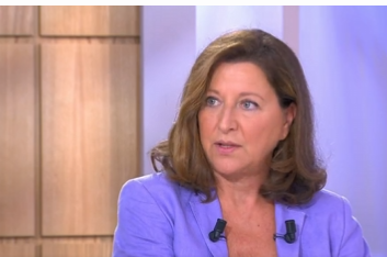 TvlCampagnol's tweet photo. Même déguisée en Sheila Buzyn ne peut pas espérer échapper à ses juges https://t.co/bP3s809YLo